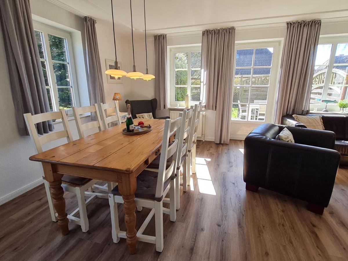 Ferienhaus Ellen, Eg Whg Utersum Eksteriør bilde
